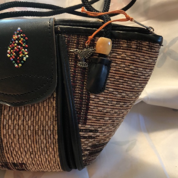 Cute little basket type shoulder bag 12.5x8” - 11” drop - Picture 4 of 13